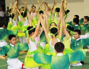小集体舞钢琴谱文件（五线谱、双手简谱、数字谱、Midi、PDF）免费下载