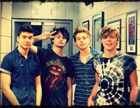 She Looks So Perfect-5 Seconds of Summer钢琴谱文件(五线谱、双手简谱、数字谱、Midi、PDF)免费下载