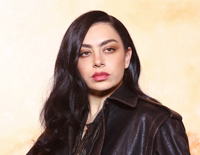 Apple-Charli XCX-人人钢琴网