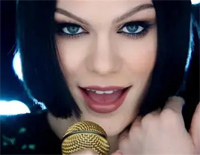 Flashlight-简单伴奏谱-完美音调2-Jessie J-人人钢琴网